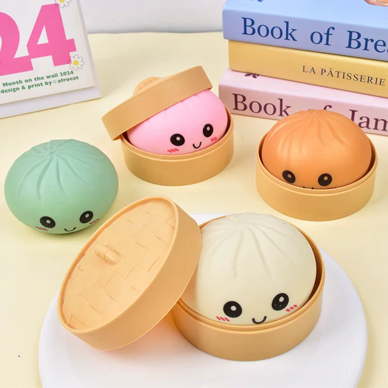 Decompression toy, simulated steamed bun, squeezable and fun, smiling face expression, steamer bun