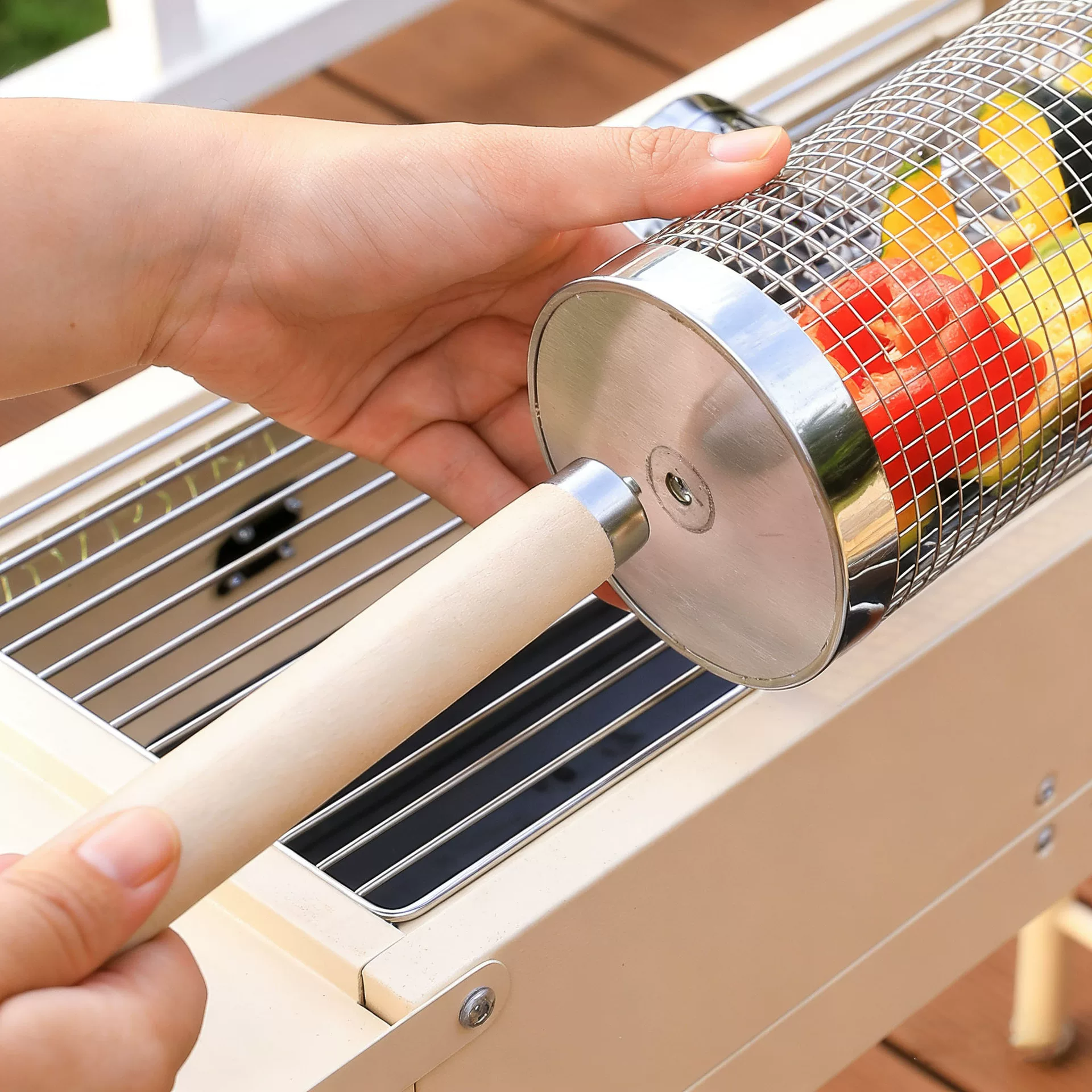 Cross-border rolling wooden handle barbecue cage, stainless steel round barbecue cylinder, outdoor barbecue rack, portable barbecue basket, barbecue net